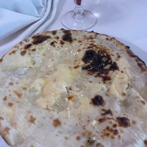 Naan au fromage